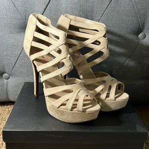 Sz 10 platform faux suede heeled sandals